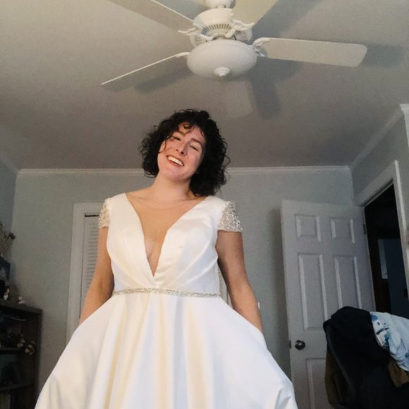 Calla Blanche Paloma Gown - Picture 12 of 15